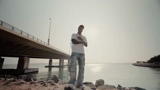 Music video frame 4
